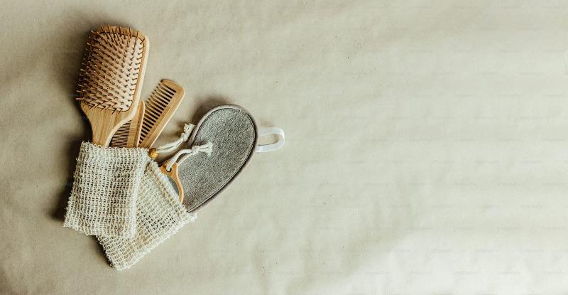 2026 梳頭髮英文全解析:comb 與 Brush 用法一次搞懂 (1)