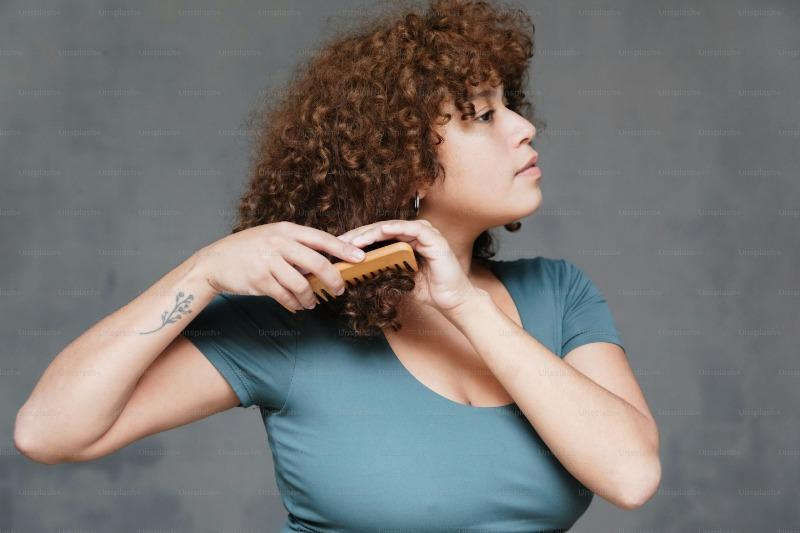 2026 梳子英文全解析:comb、hairbrush 差異與情境正確用法指南 (4)