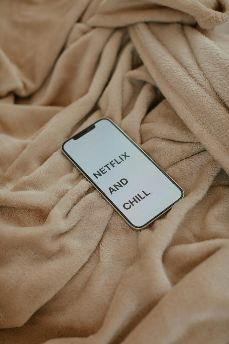 很chill是什麼意思？英文教學部落客帶你避開3大理解誤區 [What Does 'Chill' Mean? English Blogger Explains And Clears 3 Big Misconceptions]