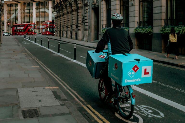 外送英文你用對了嗎？5個常見外送英文用語錯誤與正確說法解析 [5 Common Food Delivery English Mistakes And Correct Phrases]