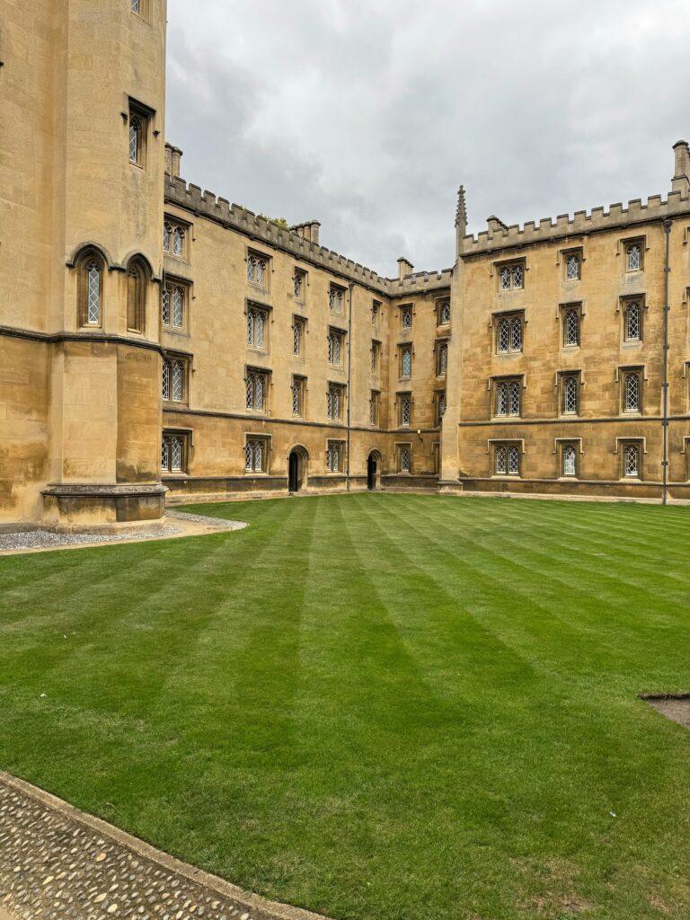 出國留學英文程度不到這標準？8個常見錯誤讓你難申請成功 [Study Abroad English Requirements: 8 Common Mistakes That Impact Your Application]