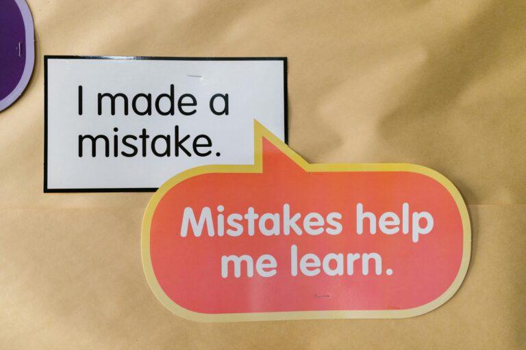 工作英文常犯的7大錯誤｜你一定要避免的職場英語地雷 [7 Most Common Business English Mistakes: Traps You Must Avoid At Work]