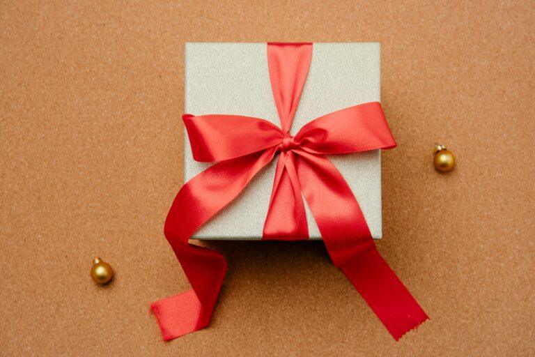 三節獎金 英文怎麼說？辦公室常用英文表達與 5 個實用範例解析 [How To Say Festival Bonus In English? Office Expressions & 5 Practical Examples]