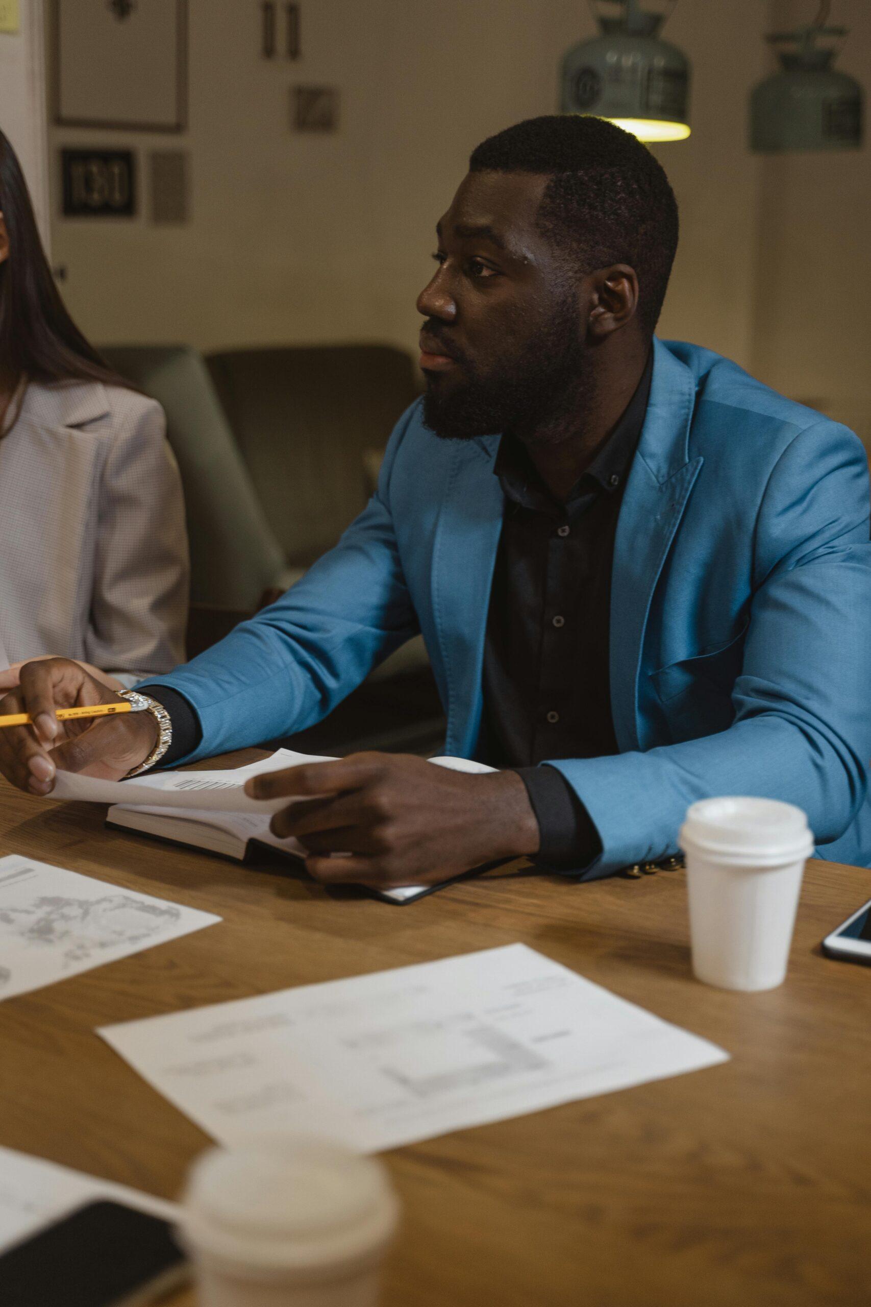 人資長英文怎麼說？5個常見用語與避免犯的錯誤整理 [How To Say Chief Human Resources Officer In English? 5 Common Terms & Mistakes Explained]